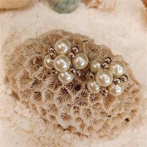 گوشواره مرواریدی طرح گل