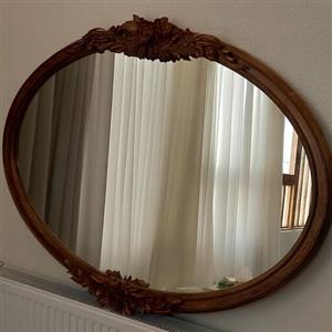 آیینه چوبی منبت کاری شده- چوب گردو- ابعاد 90 در 65 در 3 سانتیمتر - منبت کاری شده دستساز