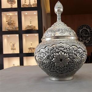 صنایع دستی-شکلات خوری مدل سیب سیاه قلم-قلمزنی و نقره فام