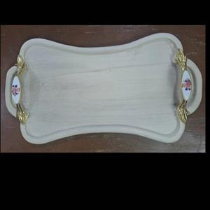 سینی چوبی کادویی از جنس گردو  و  راش  که کار دست هست بسیار سبک وشیک