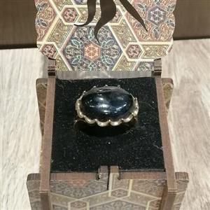 انگشتر نگین دار برنجی