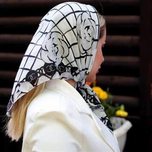 باندانا نخی مینی اسکارف روسری کوتاه نخی رنگ سفید مشکی طرحای متنوع