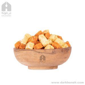 حبه میوه .دارای رنگ طبیعی خود میوه.بدون شیرین کننده طعم اصلی میوه اس.تازه.نرم