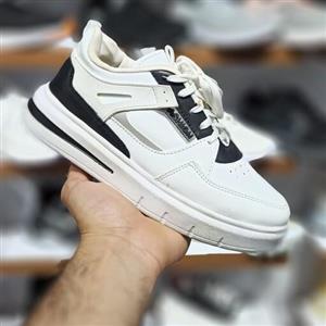 کتونی ونس لژدار  با ترکیب رنگ خوشگل بسیار سبک و راحت سایزبندی 37تا40