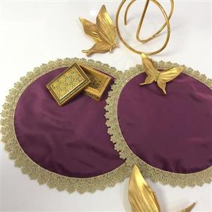 رومیزی (موتیف)جفتی (دوعددی)مخمل بنفش سلطنتی طرح آنتیک قاجاری سایز 31 آستردار