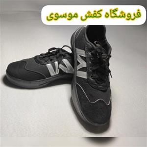 کفش کار دبیلو استحکام