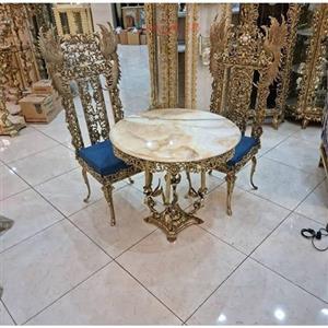 میز ناهار خوری دو نفره برنزی، بسیار خاص و با کیفیت عالی با رنگ ثابت و ماندگار