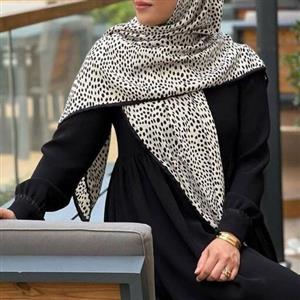 روسری نخی قواره 140 وارداتی دور دست دوز در 3 رنگ بندی شیک