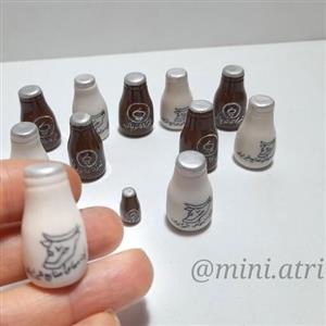 مینیاتوری مدل شیشه شیر و شیرکاکائو دهه شصتی (دو عدد)