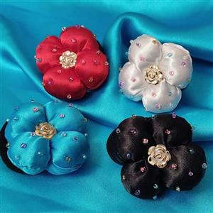 کش مو طرح گل ، (دست دوز ) ، کارشده،جنس پارچه ساتن کره ای،  عمده به صورت بسته های 24 تایی