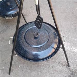 سه پایه مسافرتی و ساج گرانیتی یا منقل سرخپوستی