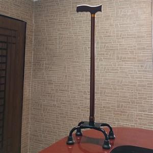 عصا  چهارپایه خارجی