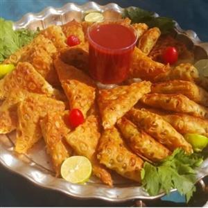 فینگرفود سمبوسه سیب زمینی و سوسیس پک 10 تایی