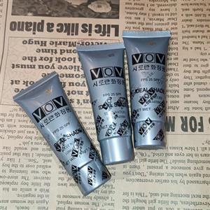 کرمپودر تیوپی Vov شماره 2 رنگ بژ متوسط کرم پودر گیاهی vov پوشش دهی عالی  گریم روزانه حاوی ضدآفتاب VOV کرم ضد آفتاب رنگی