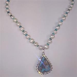 مدال اشکی فیروزه با ترکیب مروارید