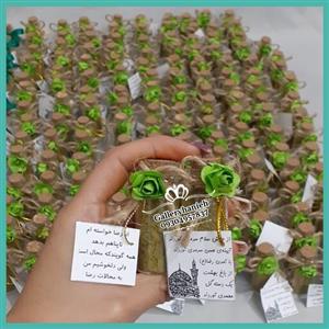 گیفت حنا با پاپیون کنفی و گل مناسب برای تمامی مراسمات و جشن های شما تزیینات و رنگبندی طبق مراسم شما قابل تغییر