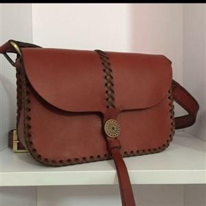 کیف دوشی زنانه چرم طبیعی دست دور کد 2790