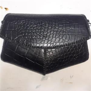کیف دوشی چرم زنانه، کیف مجلسی، کیف چرم طبیعی گاوی، کیف چرم طرح پوست ماری