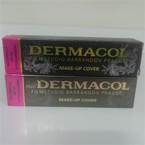 کرم پودر درماکول معروفترین کرم پودر گیاهی دنیاست که کاورش 10 برابر کرم پودرهای معمولی هست و 2 قطره از آن کل صورت رو پوشش