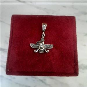 پلاک نقره مردانه طرح فروهر دوطرفه ترک عیار 925 استاندارد ضد حساسیت