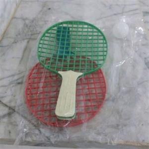 تنیس پلاستیکی همراه با توپ(بسته 12 عددی)