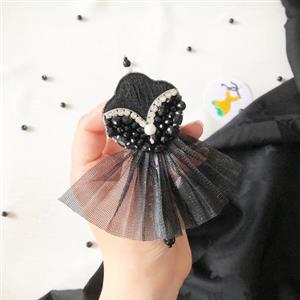 سنجاق سینه جواهردوزی لباس