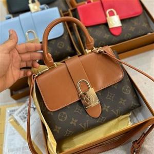 کیف لویی ویتون وارداتی فول پک کد 38
