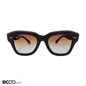 عینک آفتابی ویفرر با فریم ضخیم قهوه ای و لنز پولاریزه قهوه ای ریبن مدل RB2186