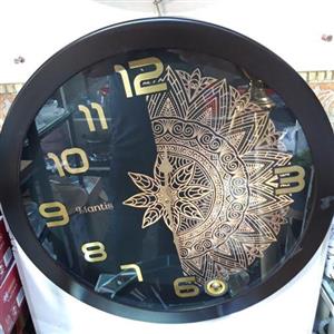 ساعت دیواری مانتیس