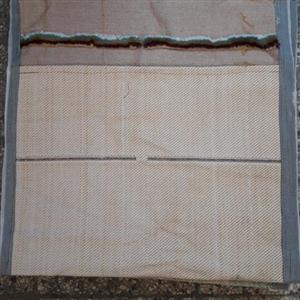 خورجین روی ترک موتورسیکلت جهت گذاشتم بار