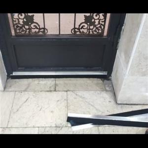 مویی درز پایین درب پارکینگ