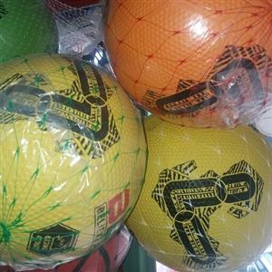 توپ فوتبال مارک بتا با کیفیت فوق العاده و قیمت مناسب