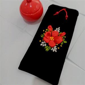 جامدادی مشکی روباندوزی  با پارچه مخمل سفارش در رنگ دلخواه