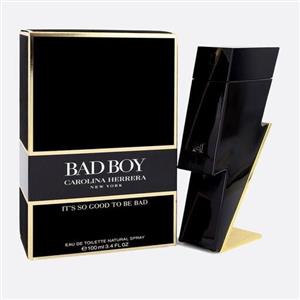 عطر مردانه کارولینا هررا بد بوی از راینو با طبع معتدل و رایحه تند (1 گرمی)