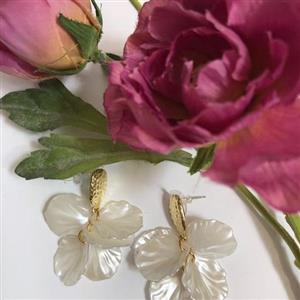 گوشواره ی میخی گلبرگی سوزن نقره 