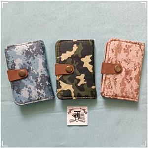 جا کارتی پارچه ای طرح ارتشی پلنگی دارای 10 عدد جای کارت