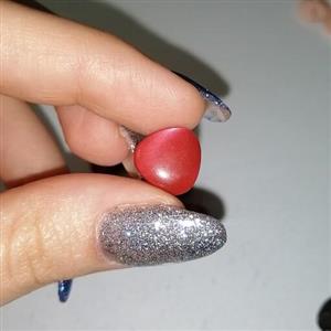 دکمه لباس قرمز مثلث  اکلیلی شیشه ای  ،بسته 4عددی سه کوچک یک بزرگ