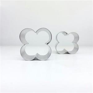 کاتر شیرینی آلمانی تک عددی طرح گل چهارپر جنس استیل