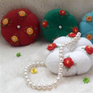 جاسوزنی گلدوزی شده نمدی تماما کار دست بسیار شیک مناسب جهیزیه و خانم های باسلیقه