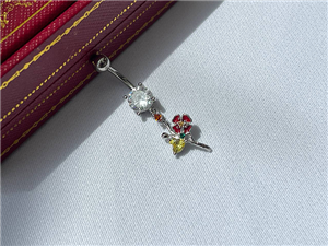 پیرسینگ ناف طرح گل قرمز
