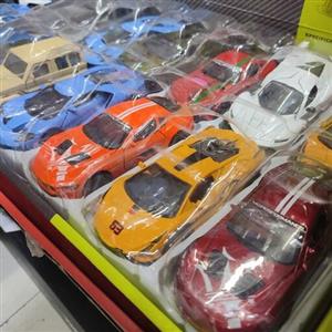 انواع ماشین فلزی موزیکال چراغدار درب باز شو خارجی