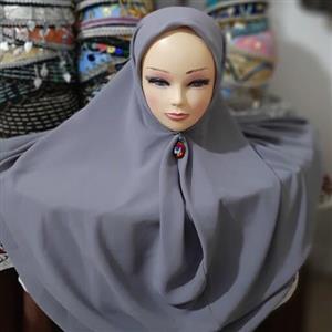 مقنعه کرپ رنگ طوسی  سایز 90 الی 110