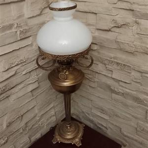 آباژور برنجی تک چراغ خواب پایه دار  ارتفاع 75