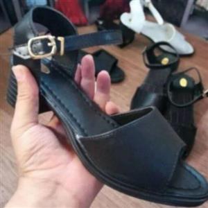 صندل زنانه  صندل رکابدار و پاشنه دار سایز37تا40 شیک و باکلاس
