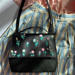 کیف همیشه بهار سوییت مشکی چرم مشکی نقاشی شده