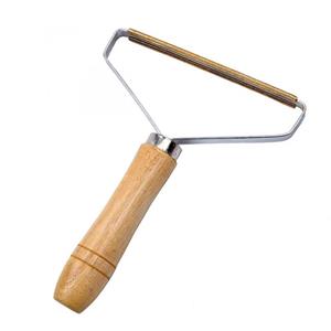 پرزگیر لباس چوبی