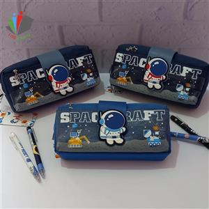 جامدادی فضانورد