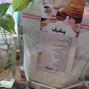 پودر کیک خانگی بدون مواد افزودنی با طعم توت فرنگی عطر و طعم بینظیرش توخونه پخش میشهو یه حس خوب از پختن کیک و بهتون میده