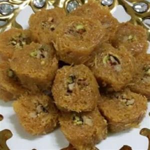 باقلوا شعریه عربی رولتی با مغزیجات گردو وپسته با بهترین کیفیت