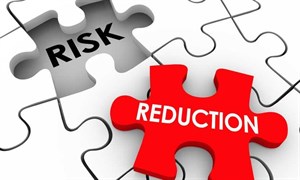 پاورپوینت شناخت خطر راهکار های کاهش عوامل خطر (Risk Reduction) مهم در سطح فرد و جامعه